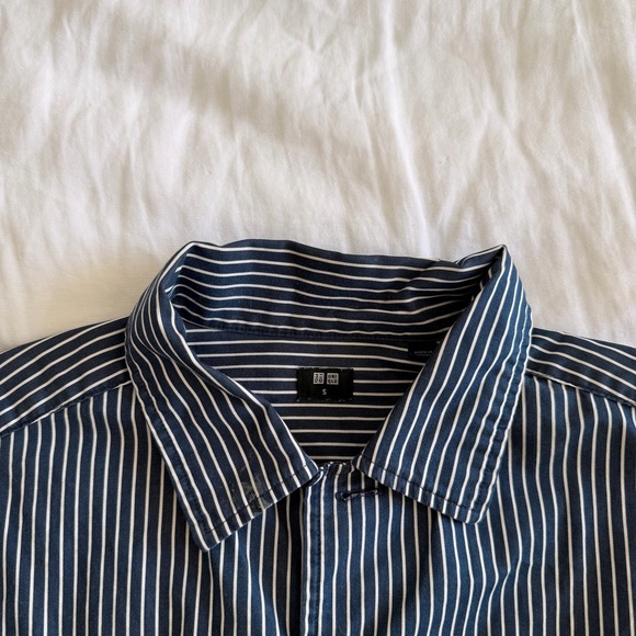 Uniqlo Striped Button-Up Shirt Sz S - Picture 3 of 6